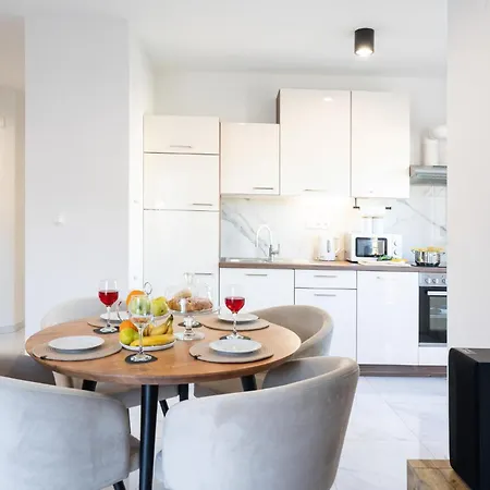 1 Bedroom Amazing In Apartment Trogir